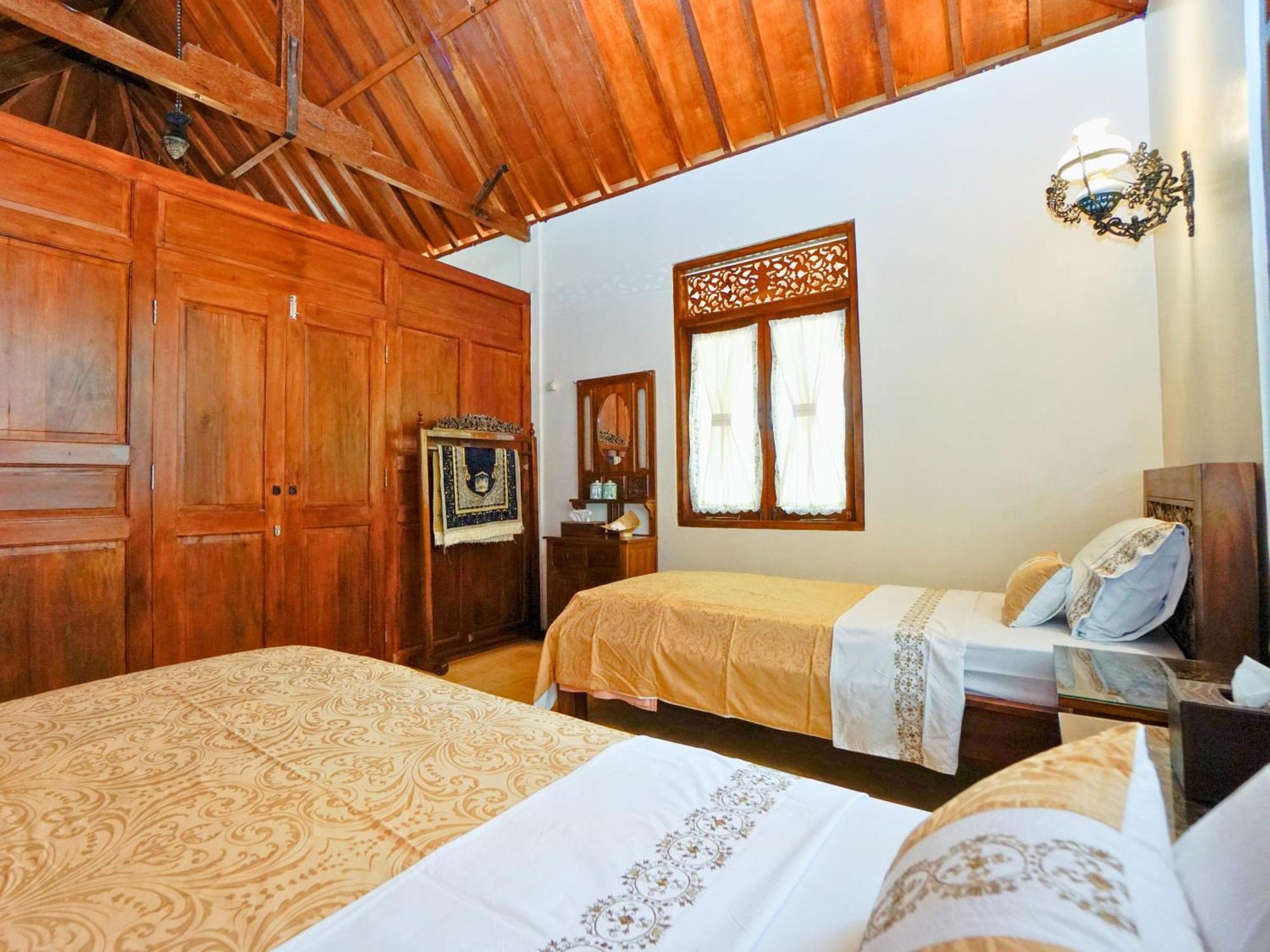 Ndalem Nitihardjan Hotel Magelang Eksteriør billede